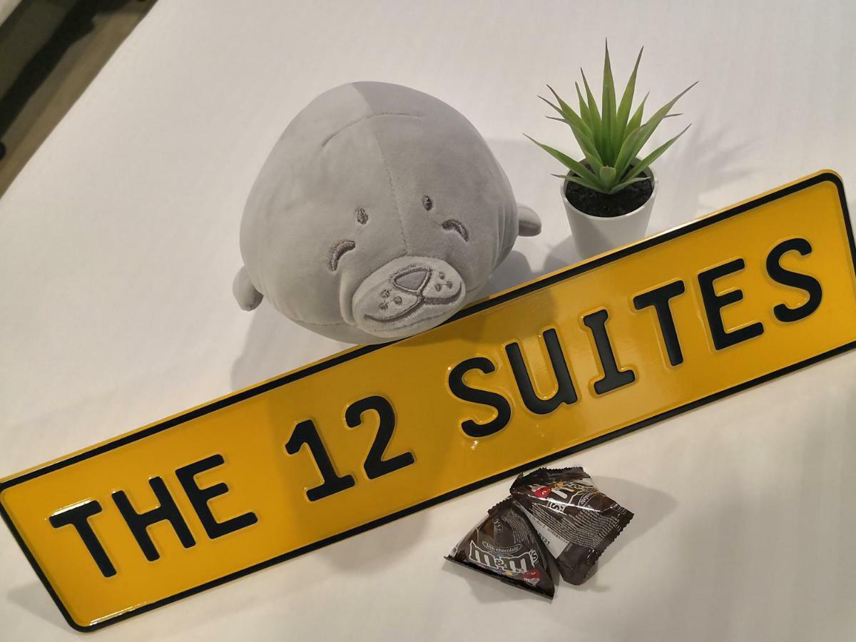 The 12 Suites @ Empire Damansara Petaling Jaya Habitación foto